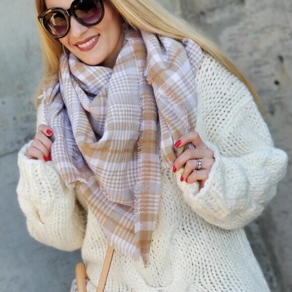 Neutral color combo blanket scarf - Picture 1 of 8